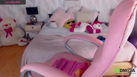 Snapshot of katha_18 chatting on November 15, 2025, 9:43 pm katy online show from November 15, 2025, 9:43 pm