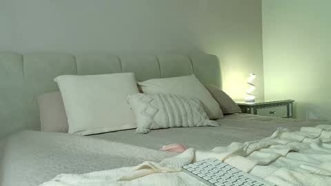 Klove online show from May 7, 2026, 3:23 am