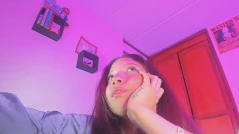 Snapshot of kathc_19 chatting on January 4, 2025, 7:55 am Katerine online show from January 4, 2025, 7:55 am