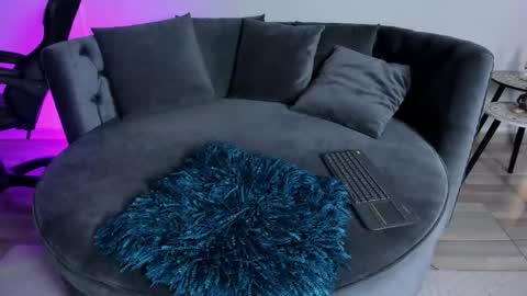 KATHE ANDERSON online show from January 17, 2026, 11:59 am