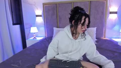 Snapshot of kathegomez_ chatting on July 30, 2026, 3:05 am KatheGomez online show from July 30, 2026, 3:05 am
