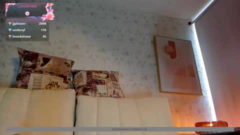 Snapshot of katheriine_saenz22 chatting on February 19, 2025, 7:59 pm Kathee Saenz online show from February 19, 2025, 7:59 pm