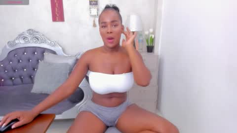 katherin online show from November 13, 2025, 4:06 pm