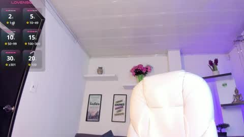 Katherin  online show from April 25, 2026, 1:41 pm
