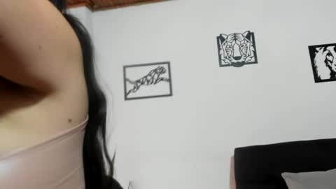 Snapshot of katherine_blair chatting on July 8, 2026, 12:20 pm katherine_blair online show from July 8, 2026, 12:20 pm