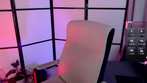 katherine_reinhart online show from November 27, 2025, 8:44 pm