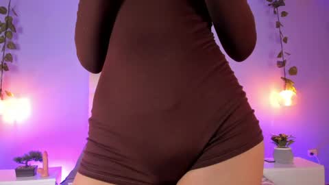 Snapshot of katherinee_scott chatting on May 6, 2026, 8:47 pm your kathe online show from May 6, 2026, 8:47 pm