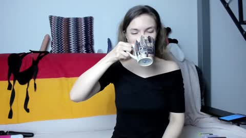 Snapshot of katherinemidnight chatting on January 9, 2025, 3:44 pm Katherine online show from January 9, 2025, 3:44 pm