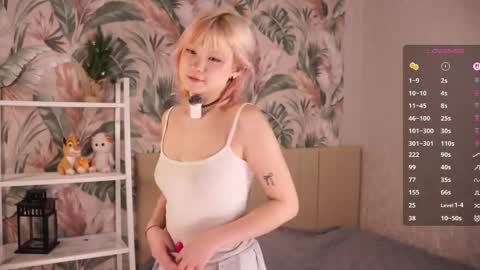 Bella online show from April 27, 2026, 7:01 pm