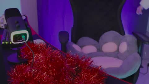 Snapshot of kathleen_frost chatting on December 25, 2024, 8:40 am kathleen_frost online show from December 25, 2024, 8:40 am