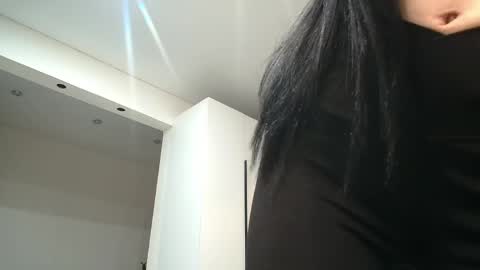 KathrineBerry online show from May 18, 2026, 6:41 am