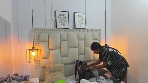 Snapshot of kathy_naughty1 chatting on December 17, 2024, 9:38 pm Khaty online show from December 17, 2024, 9:38 pm