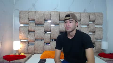 Kaht y Aiden online show from July 22, 2026, 1:03 pm