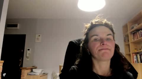 Snapshot of kathysky40 chatting on December 5, 2025, 2:58 pm KATHY online show from December 5, 2025, 2:58 pm