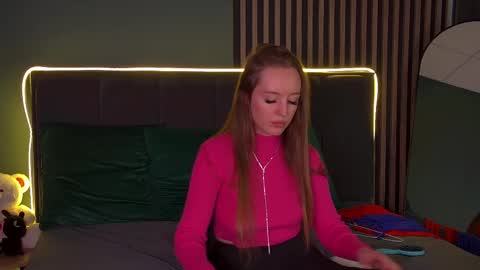 Snapshot of kathystewart chatting on September 12, 2025, 1:44 pm Kathy online show from September 12, 2025, 1:44 pm