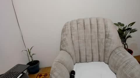 Snapshot of katia_12_ chatting on December 27, 2024, 1:11 am katia_12_ online show from December 27, 2024, 1:11 am