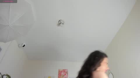 Katia  online show from October 16, 2025, 11:33 am