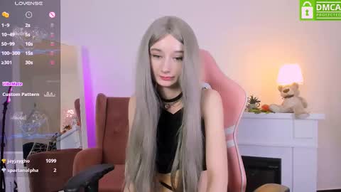 Katia  online show from February 20, 2025, 9:33 am