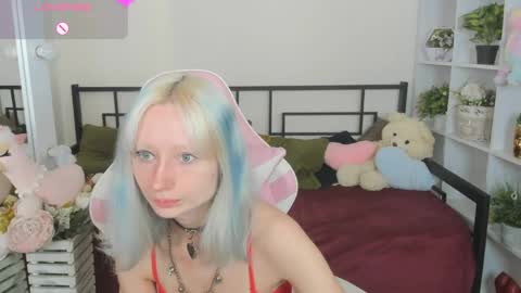 Katia  online show from April 26, 2026, 5:27 am