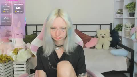Katia  online show from May 4, 2026, 5:25 am