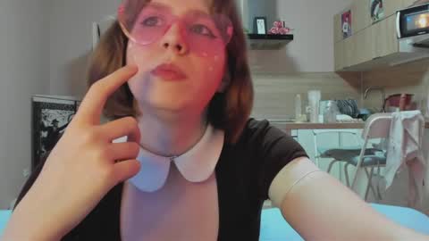Snapshot of katia_npzd chatting on May 4, 2026, 9:00 pm KatieNPZD online show from May 4, 2026, 9:00 pm