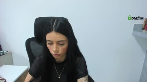 Katia  online show from April 30, 2026, 5:19 pm