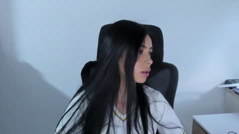 Snapshot of katia_sex25 chatting on June 17, 2026, 4:30 pm Katia online show from June 17, 2026, 4:30 pm