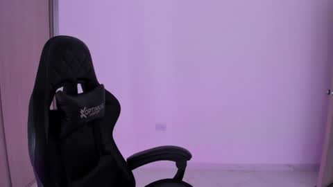 Snapshot of katia_sex25 chatting on June 24, 2026, 6:40 pm Katia online show from June 24, 2026, 6:40 pm