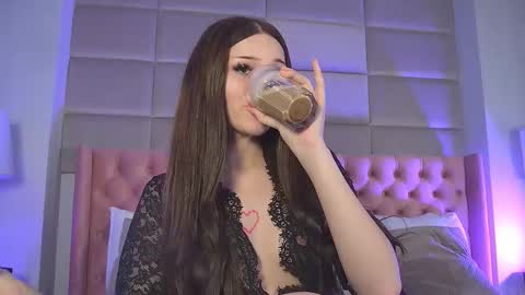 Snapshot of katiafinesse chatting on November 16, 2025, 4:12 pm Katia online show from November 16, 2025, 4:12 pm