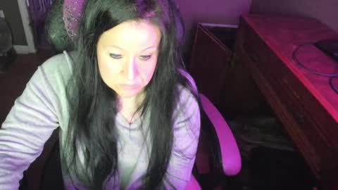 Snapshot of katie227 chatting on December 15, 2024, 4:18 am Katie online show from December 15, 2024, 4:18 am