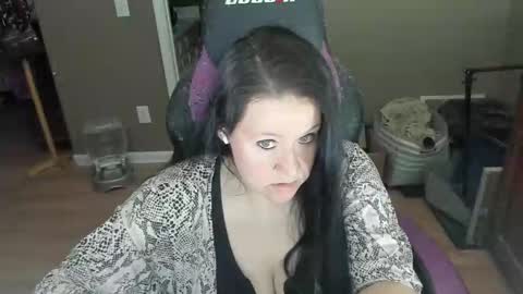 Snapshot of katie227 chatting on January 30, 2025, 2:06 am Katie online show from January 30, 2025, 2:06 am