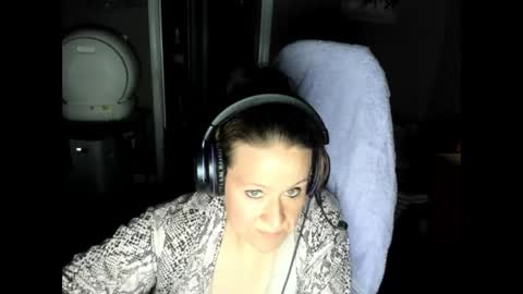 Snapshot of katie227 chatting on October 1, 2025, 2:28 am Katie online show from October 1, 2025, 2:28 am