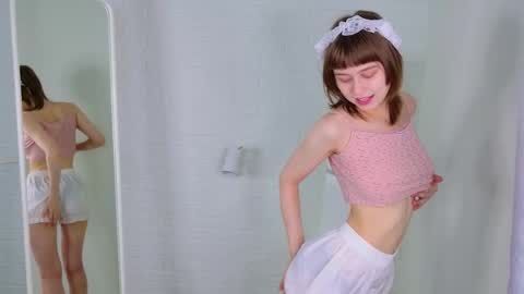 Snapshot of katie_ktk chatting on September 16, 2025, 1:34 pm Katie online show from September 16, 2025, 1:34 pm