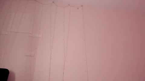 Snapshot of katie_ness chatting on December 18, 2024, 1:45 pm Kate online show from December 18, 2024, 1:45 pm