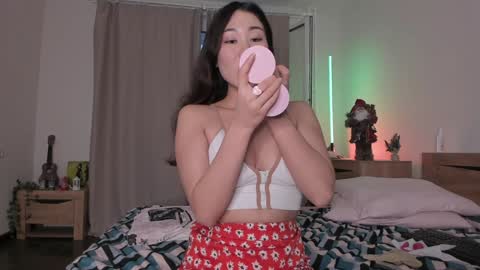 Snapshot of katie_ness chatting on January 28, 2025, 1:16 pm Kate online show from January 28, 2025, 1:16 pm