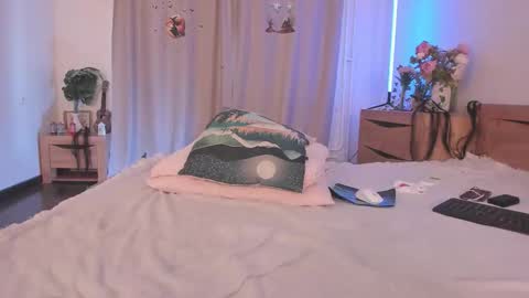 Snapshot of katie_ness chatting on October 27, 2025, 7:56 am Kate online show from October 27, 2025, 7:56 am