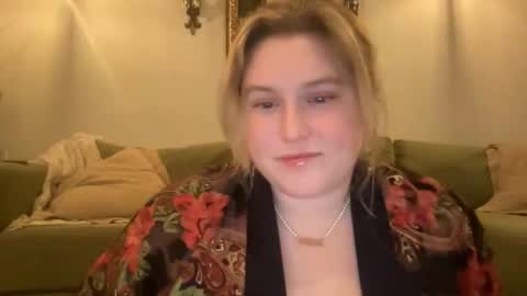 katiecopper27 online show from May 28, 2026, 2:31 am