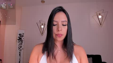 Kate Stonne online show from March 10, 2026, 11:15 am