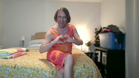 Snapshot of katieutopia chatting on July 2, 2026, 2:11 am katieutopia online show from July 2, 2026, 2:11 am