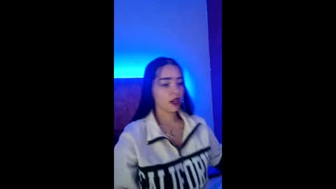 Snapshot of katiie_m chatting on May 7, 2026, 8:31 am Katie online show from May 7, 2026, 8:31 am