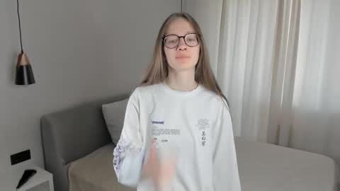 Snapshot of katinatonge chatting on October 17, 2025, 9:12 am Scarlett online show from October 17, 2025, 9:12 am