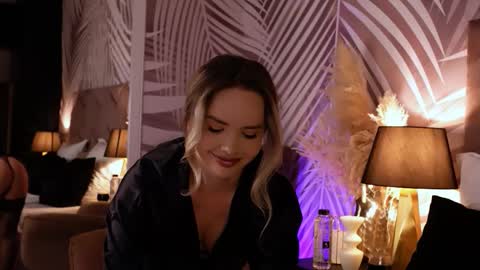 Snapshot of katjolie chatting on October 23, 2025, 7:45 pm KatJolie online show from October 23, 2025, 7:45 pm