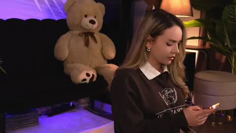 Snapshot of katjolie chatting on March 23, 2026, 8:46 pm KatJolie online show from March 23, 2026, 8:46 pm