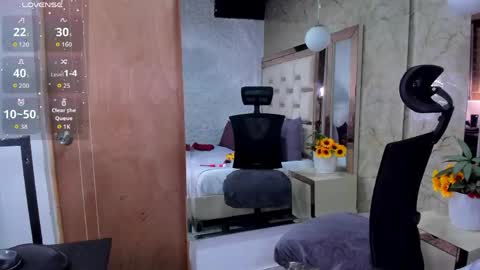 Katleya Lewiis online show from May 1, 2026, 8:24 pm