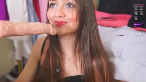 Snapshot of katlyn_martins chatting on November 21, 2025, 8:40 pm K A T L Y N online show from November 21, 2025, 8:40 pm