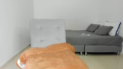 Follow me on instagram and twitter as correaktnees online show from January 7, 2025, 10:01 am