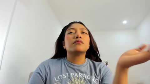 Follow me on instagram and twitter as correaktnees online show from October 10, 2025, 6:45 am