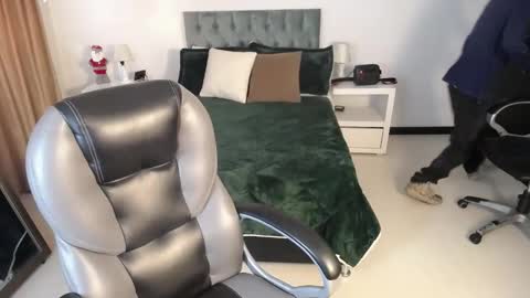 Katnia and Marcuz online show from December 11, 2024, 11:30 am