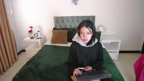 Katnia and Marcuz online show from January 3, 2025, 12:41 pm