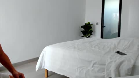 Katrin online show from September 27, 2025, 1:43 am